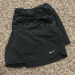 Nike black shorts size L